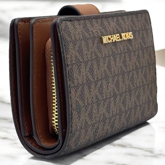 Michael Kors Medium Jet Set Travel Zip Chain Bifold Wallet Leather Brown - Picture 4 of 8